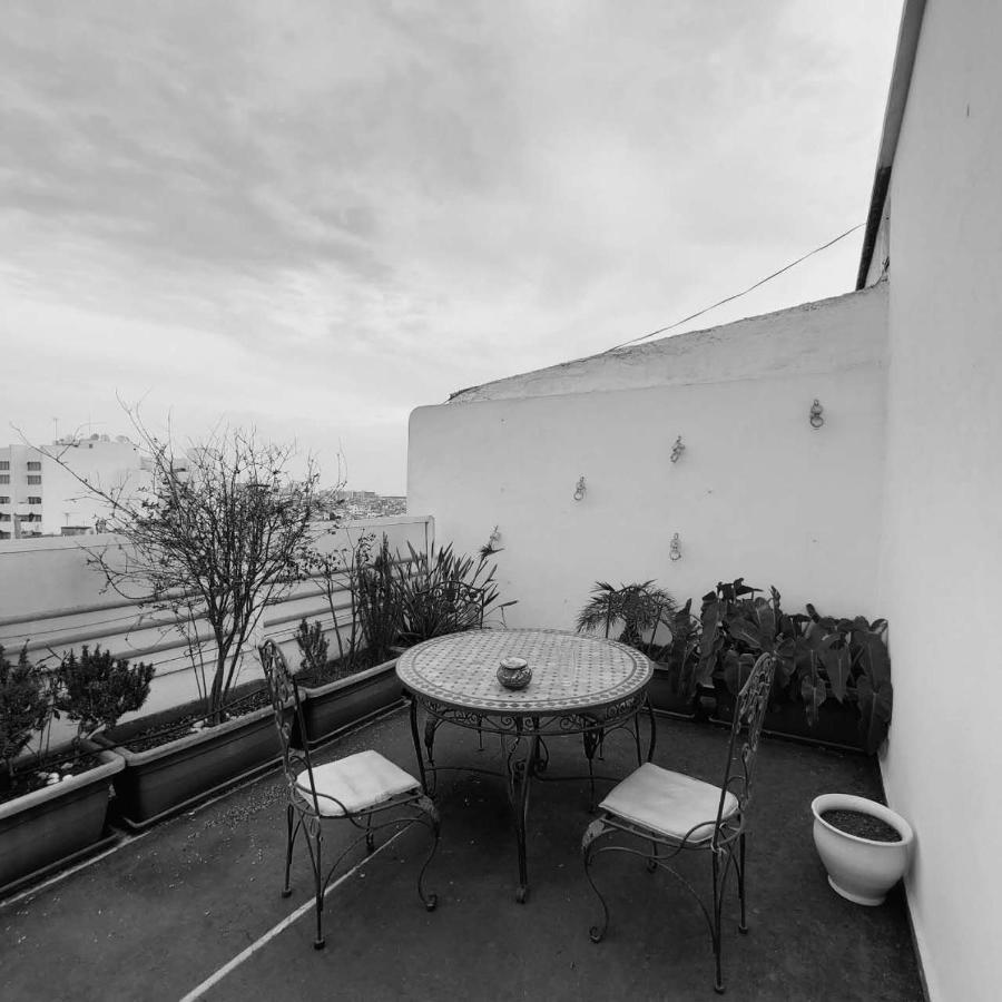 Nomad Pensión Casa Blanca